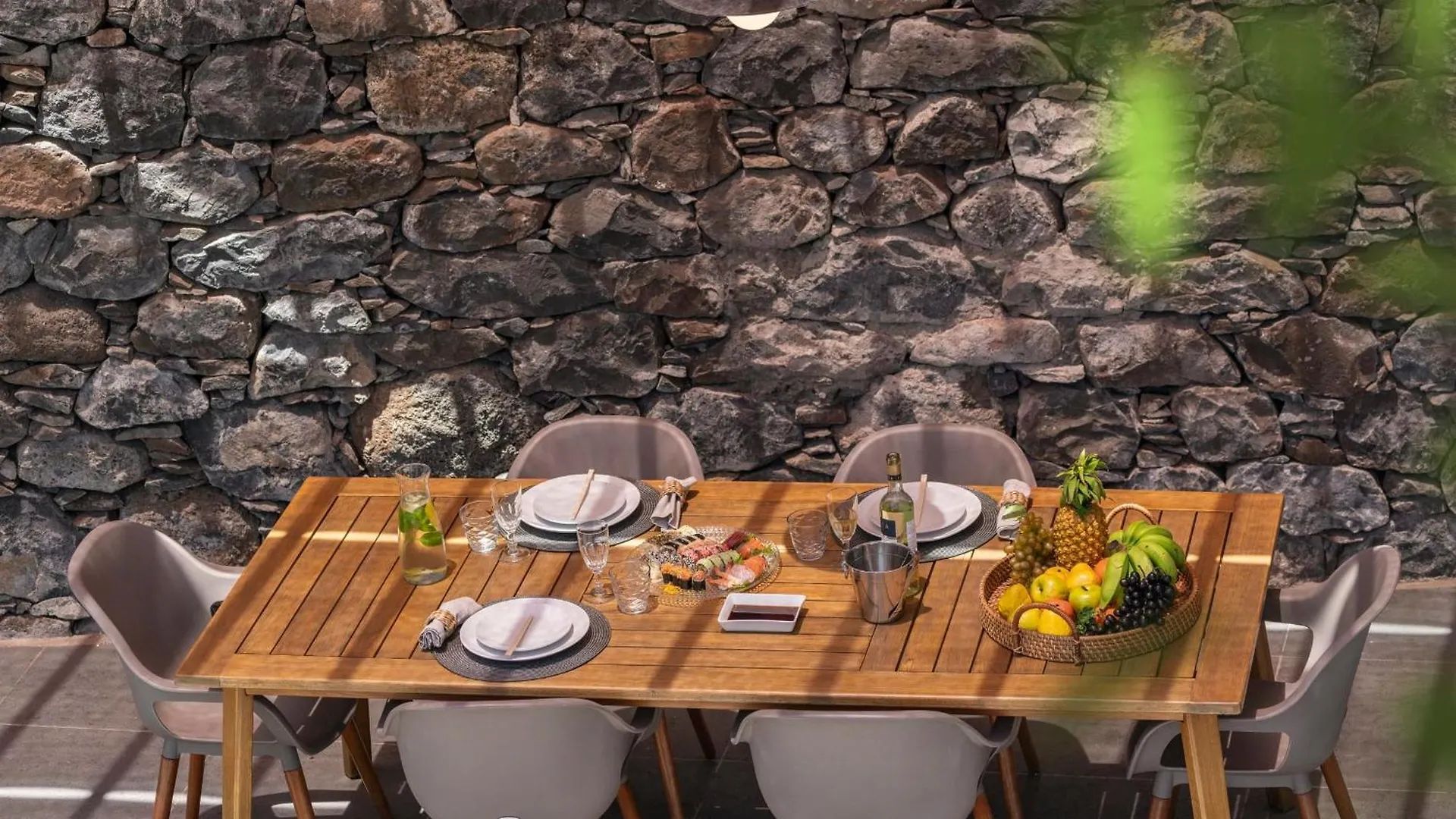 Villa Quebra Costas By An Island Apart 丰沙尔